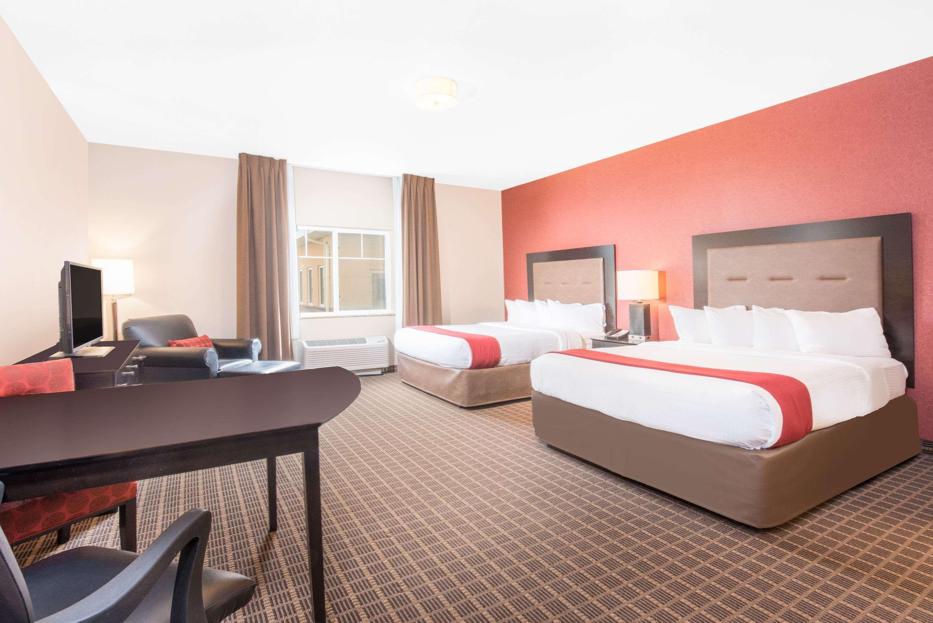 ฮอว์ธอร์น สวีท บาย วินด์แฮม ดิกคินสัน Hotel ภายนอก รูปภาพ