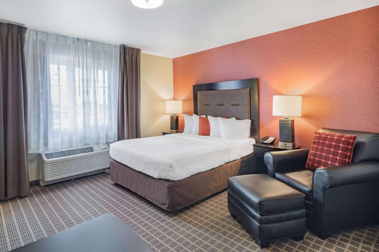 ฮอว์ธอร์น สวีท บาย วินด์แฮม ดิกคินสัน Hotel ภายนอก รูปภาพ